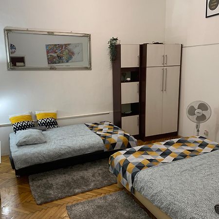 Small Cosy Apartment Near The Famous Westend City Center Budapest Exterior foto