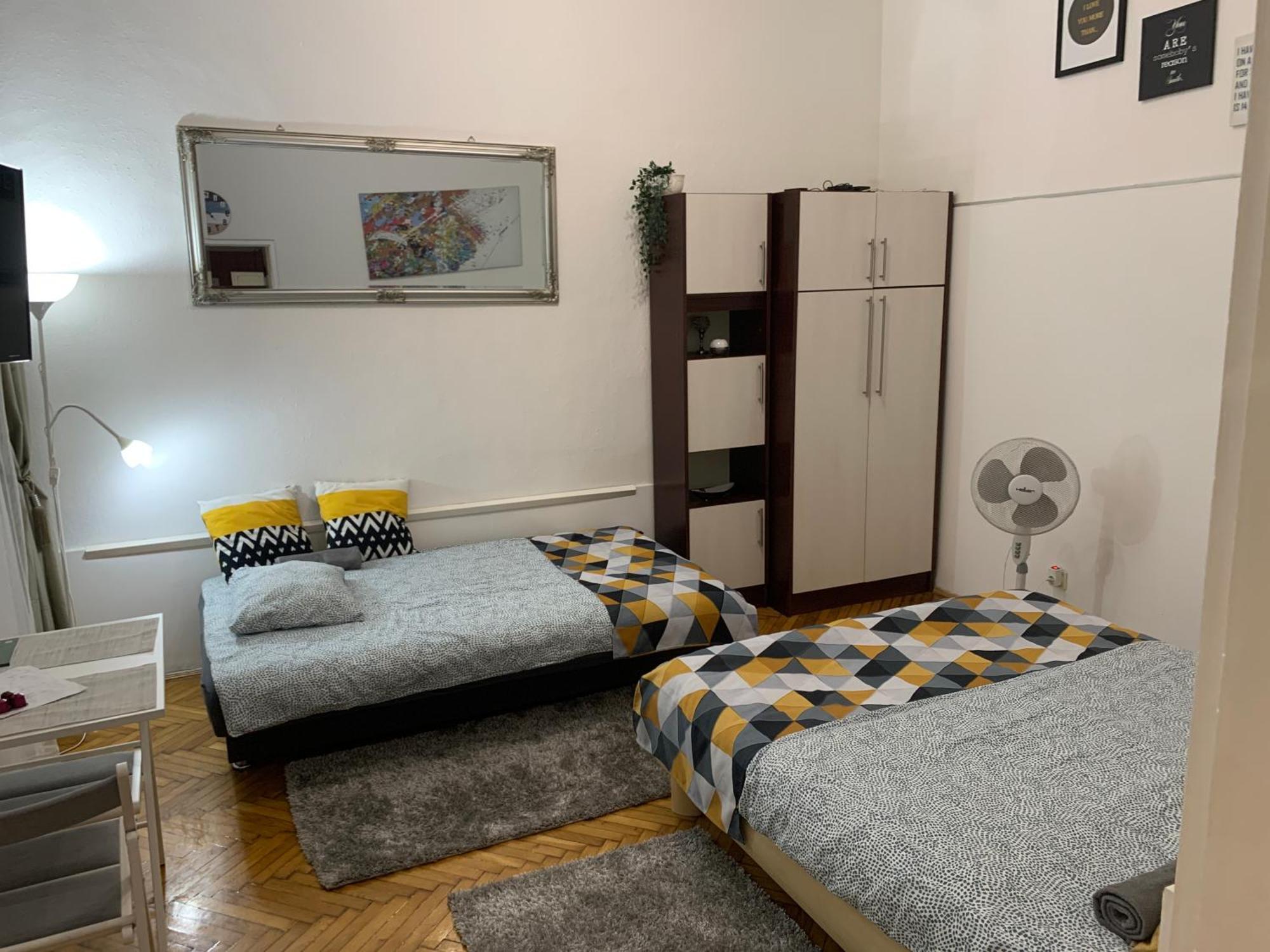 Small Cosy Apartment Near The Famous Westend City Center Budapest Exterior foto